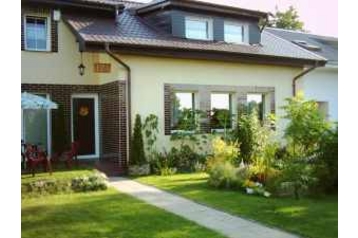 Polonia Privát Karwieńskie Błota 2, Exteriorul